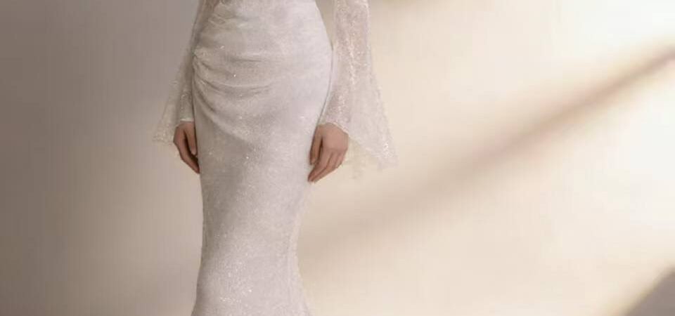 How to Choose a Wedding Dress for a Beach Ceremony in Hawaii